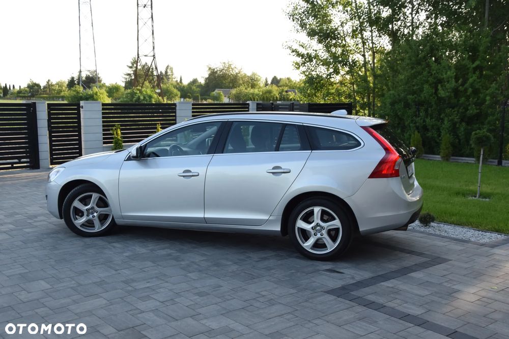 Volvo V60 D3 Momentum - 13