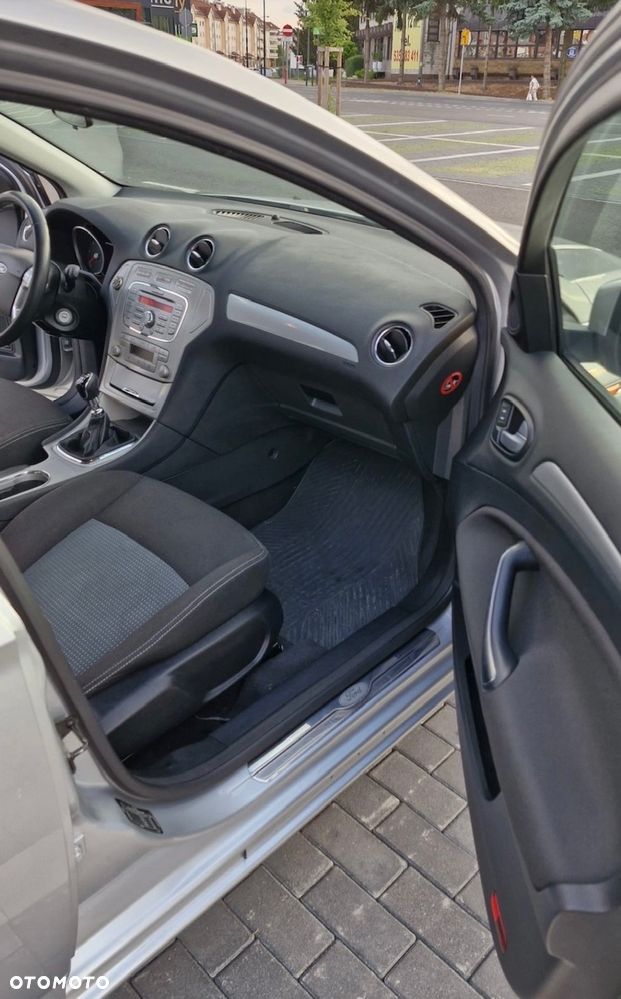 Ford Mondeo 2.0 TDCi Titanium - 4