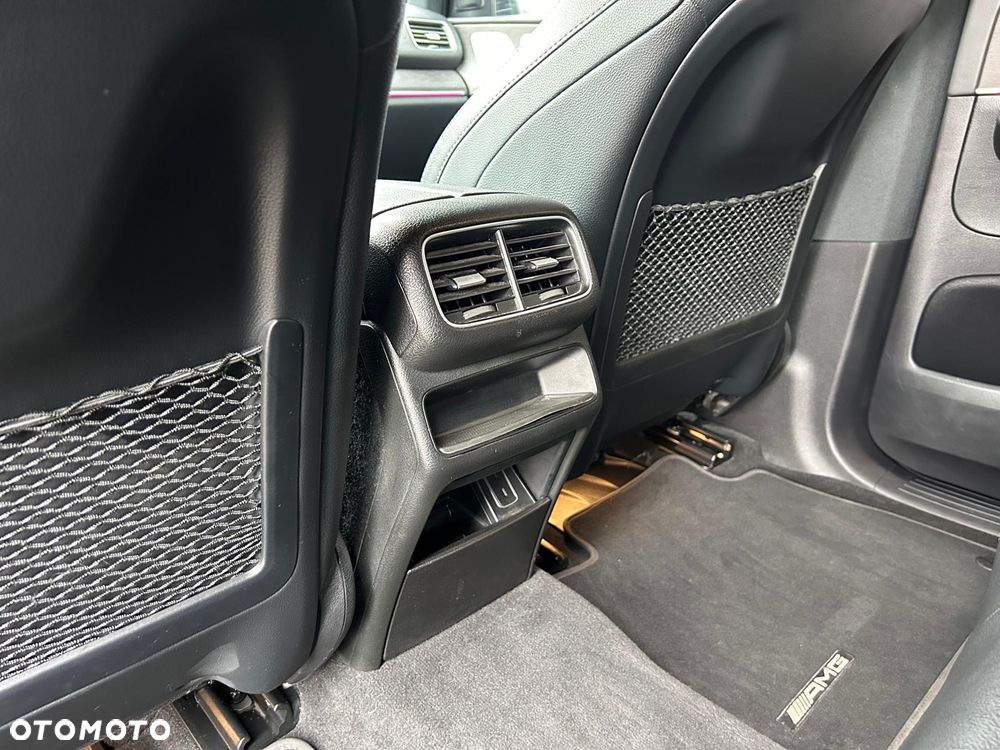 Mercedes-Benz GLE 300 d 4-Matic - 16