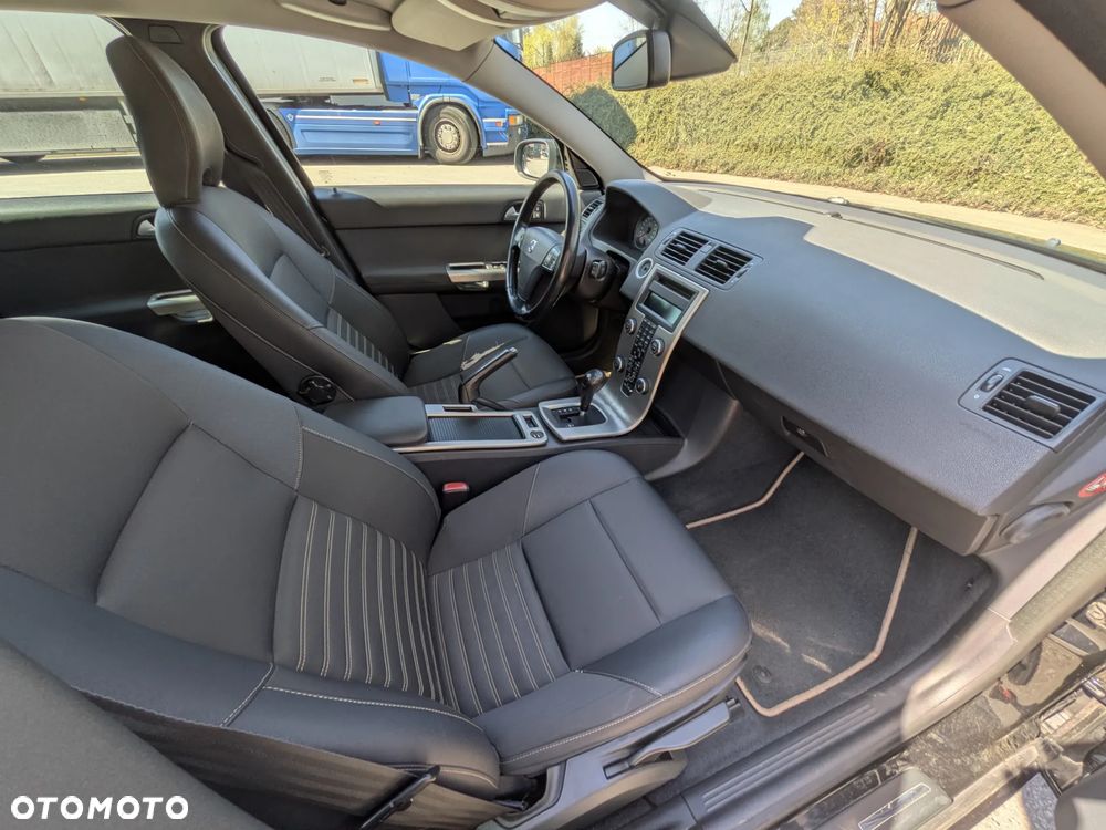 Volvo V50 D5 DPF Momentum - 16