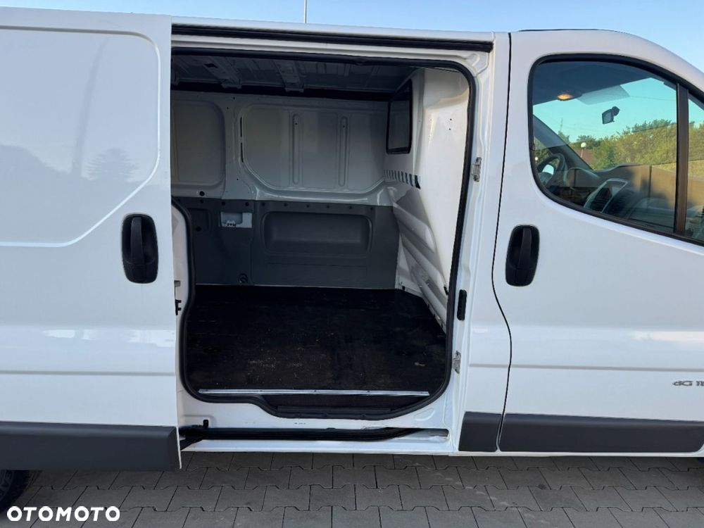 Renault Trafic - 25