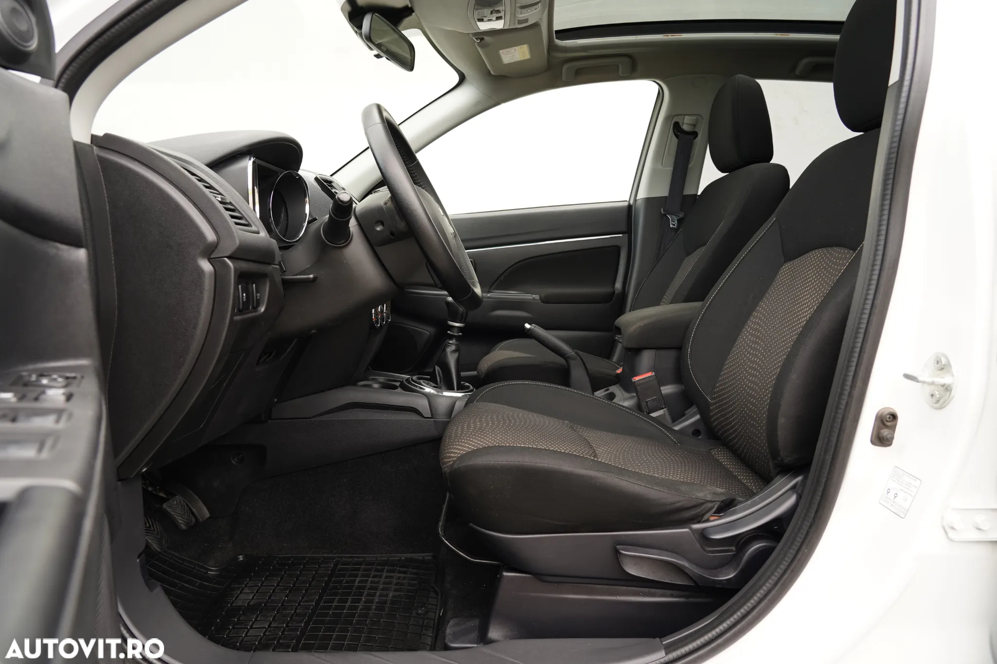 Mitsubishi ASX 1.8 DI-D 4WD Intense - 16