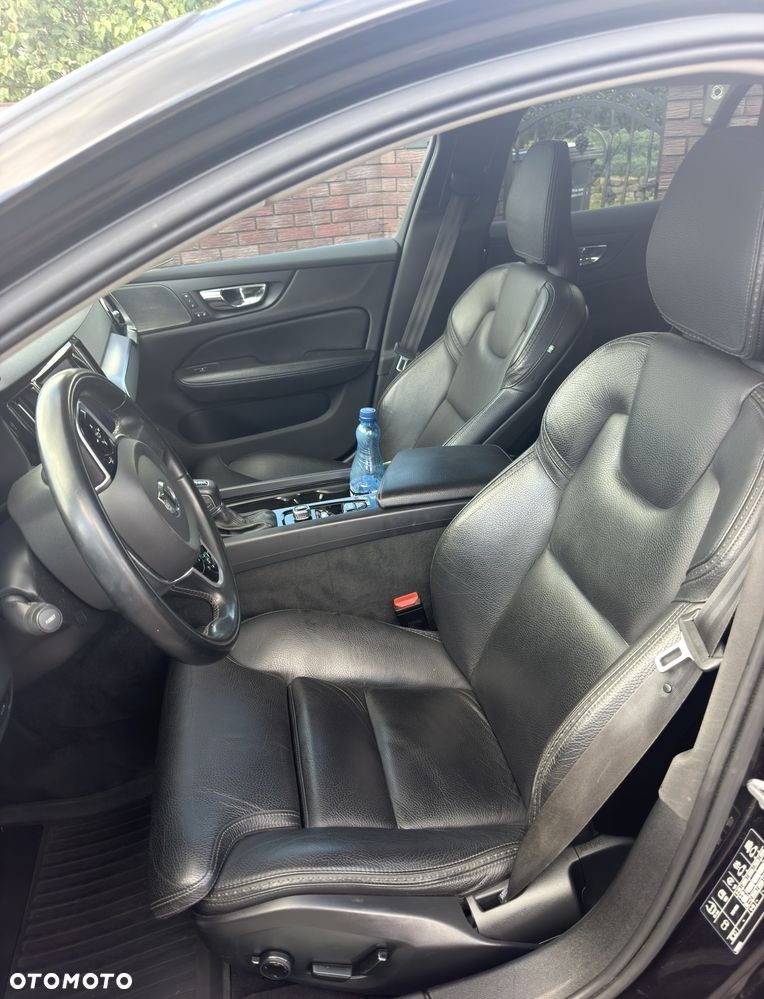 Volvo V60 Cross Country D4 AWD - 6