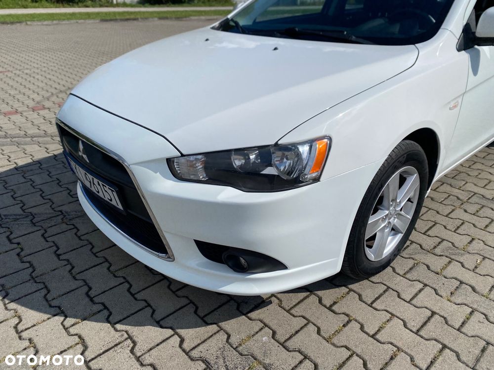 Mitsubishi Lancer 1.5 Inform - 25
