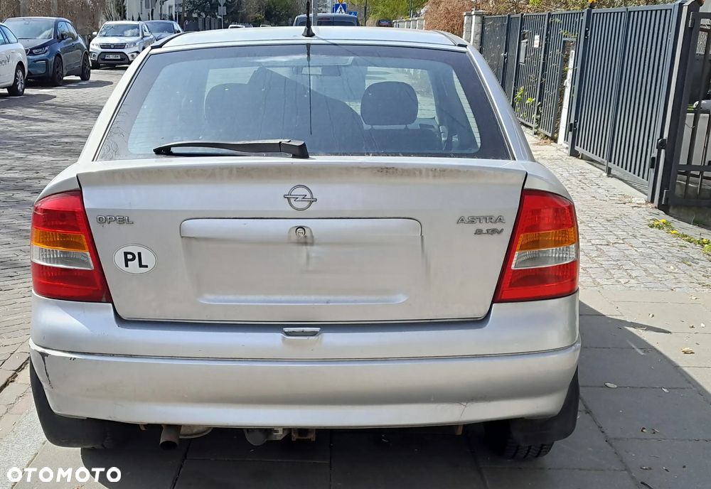 Opel Astra - 2