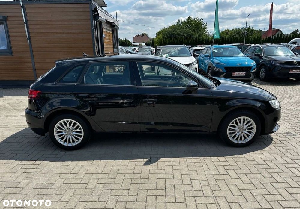 Audi A3 Sportback - 37