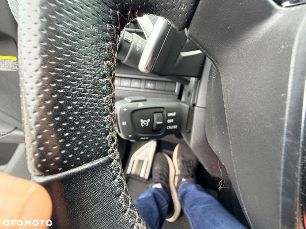 Peugeot 3008 1.6 PureTech HYbrid4 GT S&S EAT8 - 14