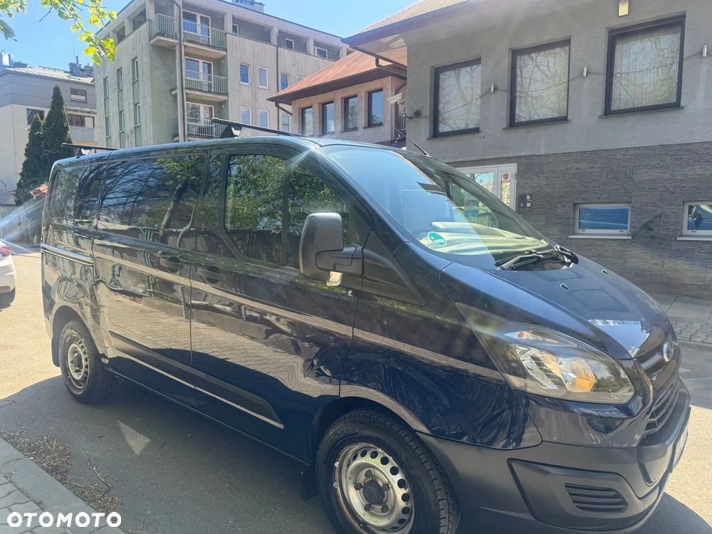 Ford TRANSIT CUSTOM - 9