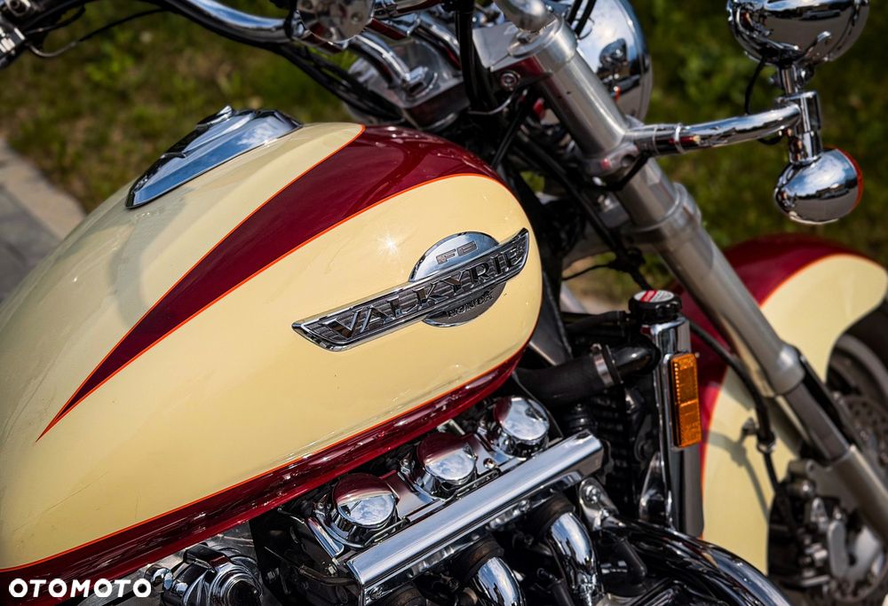 Honda GL - 9