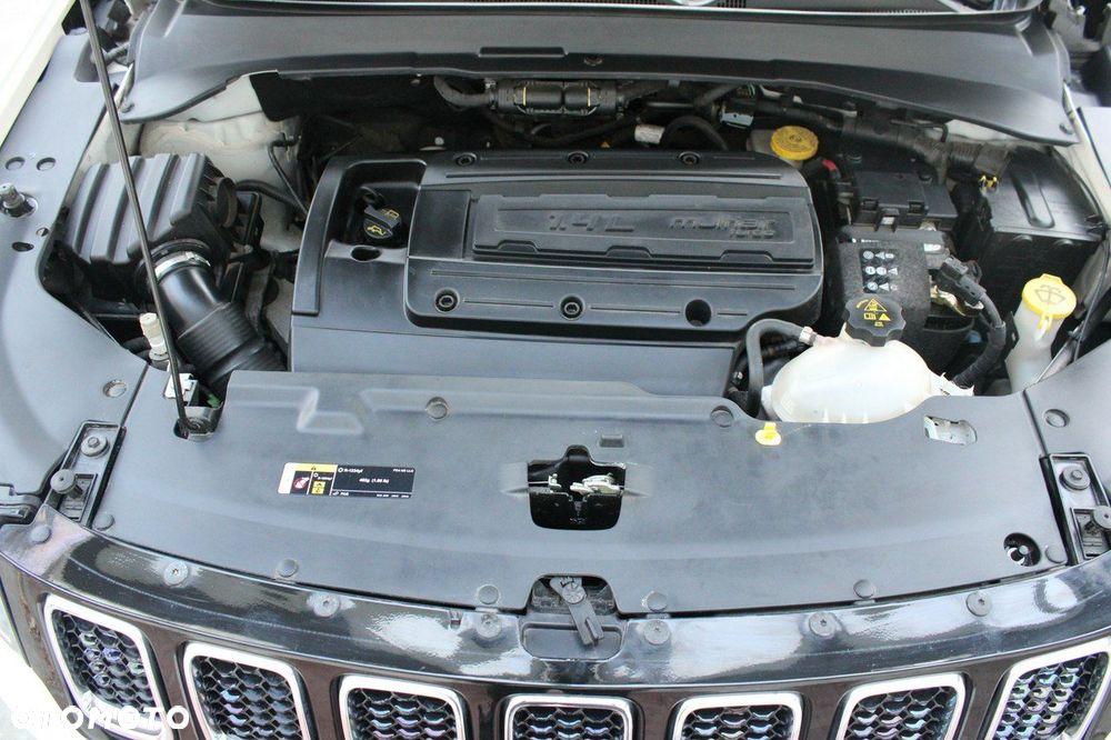 Jeep Compass 1.4 TMair Limited 4WD S&S - 32