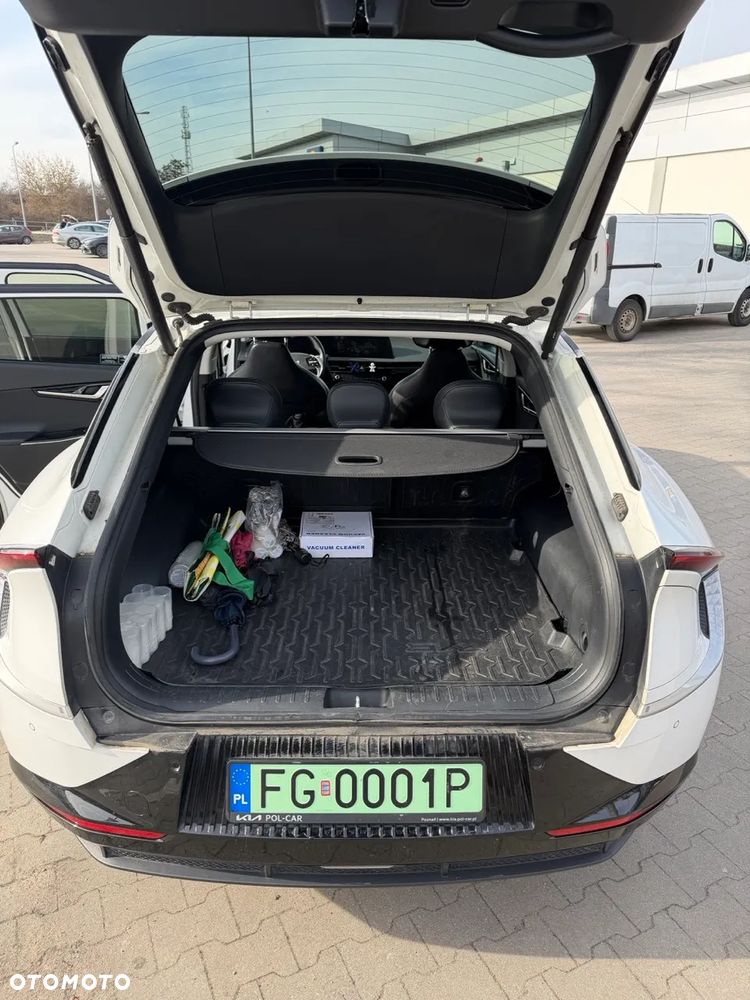 Kia EV6 77.4kWh Plus - 11