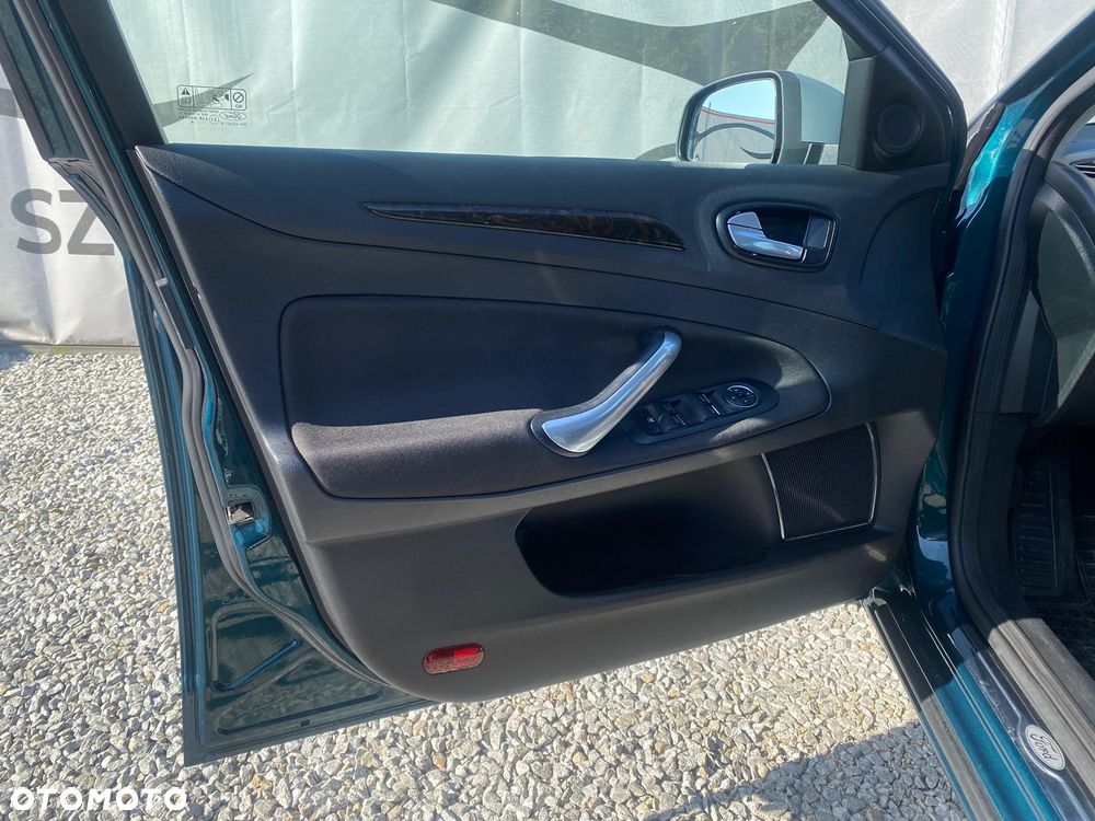 Ford Mondeo 2.0 TDCi Ghia - 20