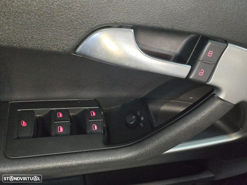 Audi A3 Cabrio 1.6 TDi DPF Attraction - 17