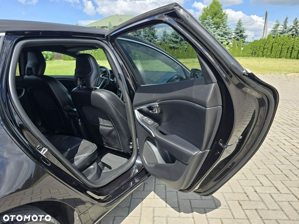 Volvo V40 - 23