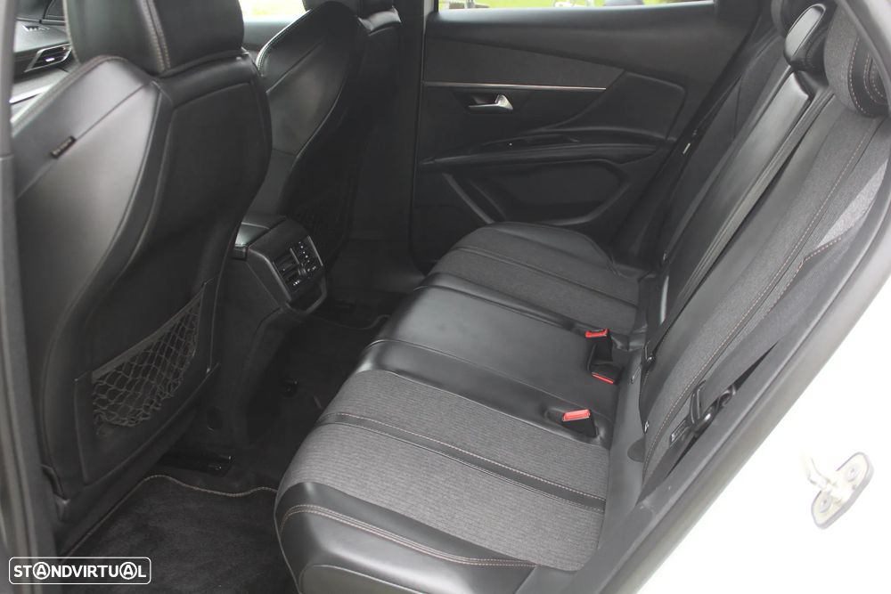Peugeot 3008 1.6 BlueHDi GT Line EAT6 - 32