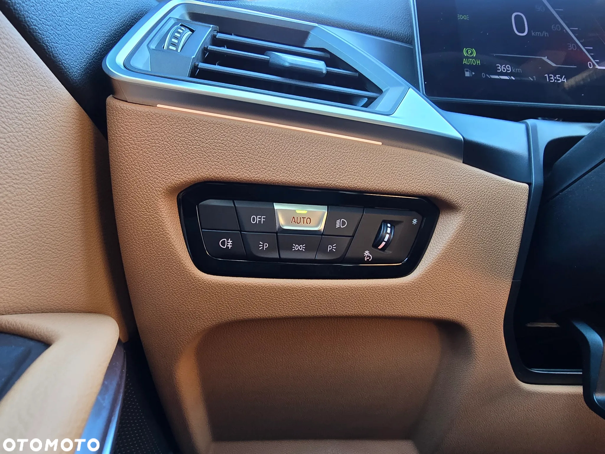 BMW Seria 3 318i M Sport - 23