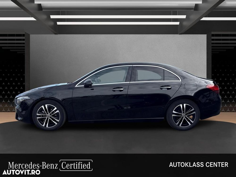 Mercedes-Benz A 180 Sedan 7G-DCT - 3