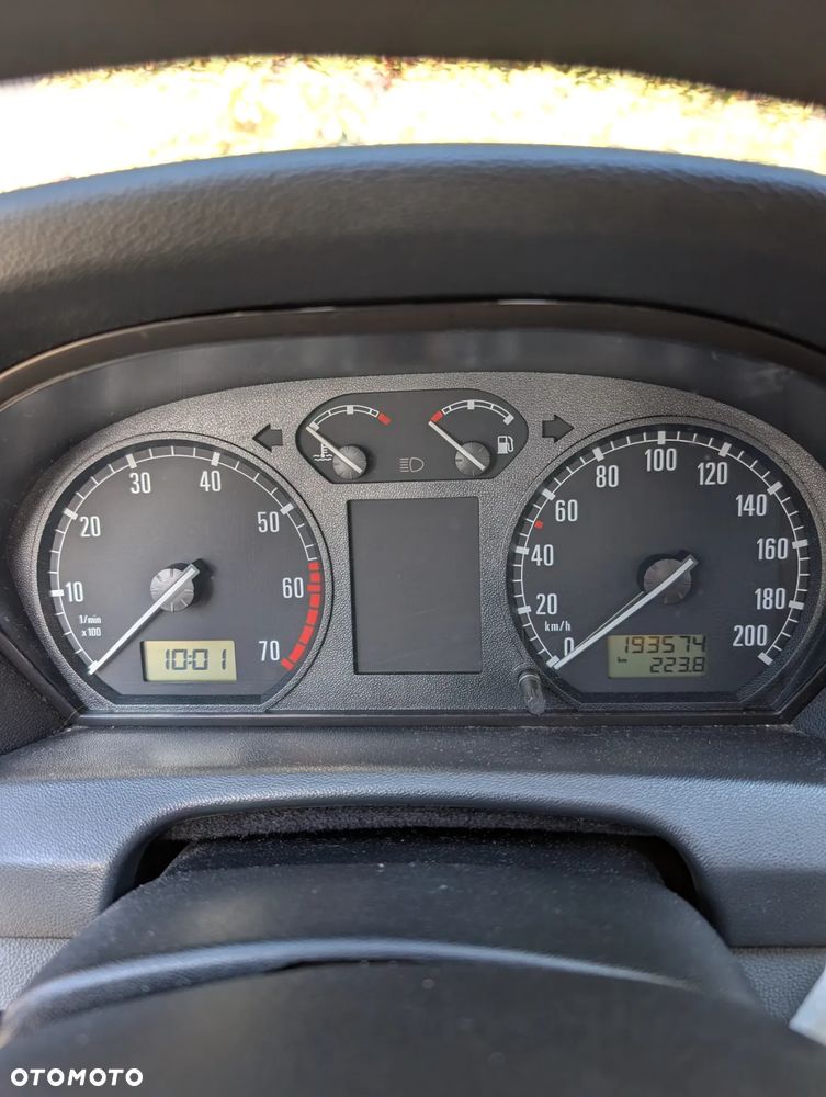 Skoda Fabia 1.2 HTP Classic - 11