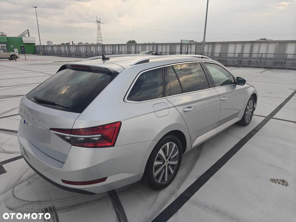 Skoda Superb 2022 photo 2