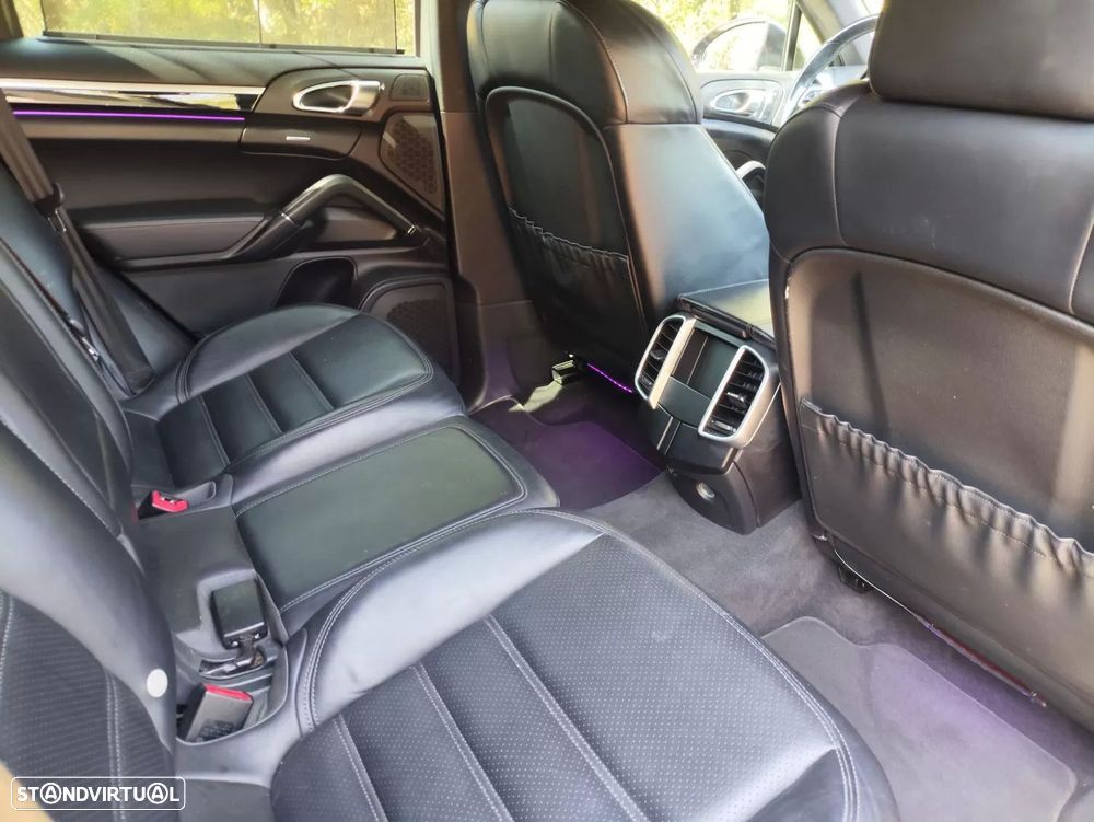 Porsche Cayenne 3.0 V6 - 18