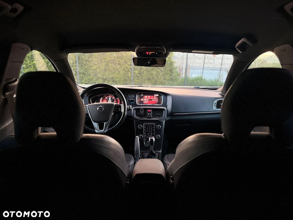 Volvo V40 D2 Drive-E Momentum - 14