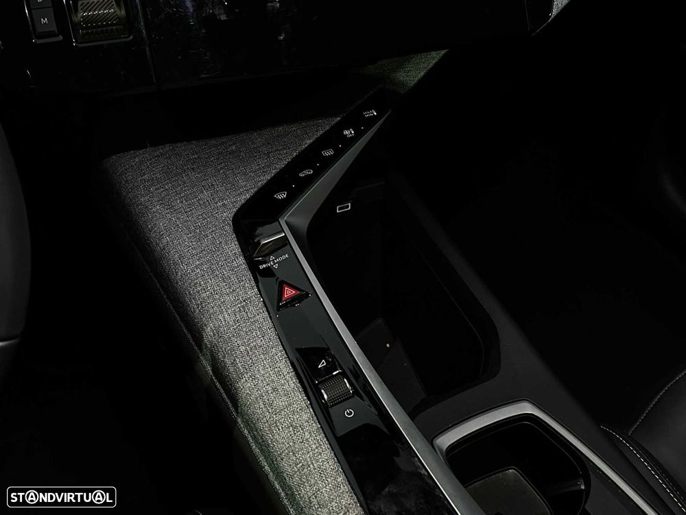 Peugeot 5008 1.2 Hybrid Allure e-DCS6 - 12