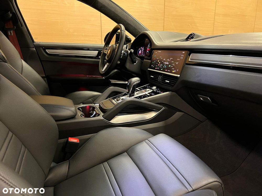 Porsche Cayenne - 8