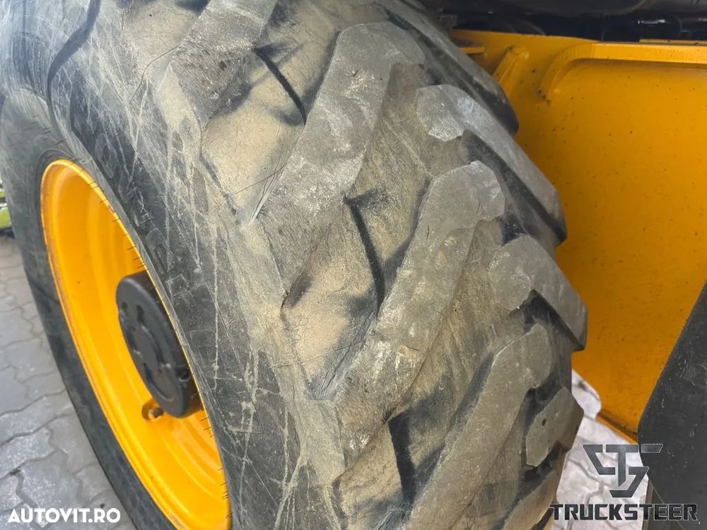 JCB 3CX Plus - 16