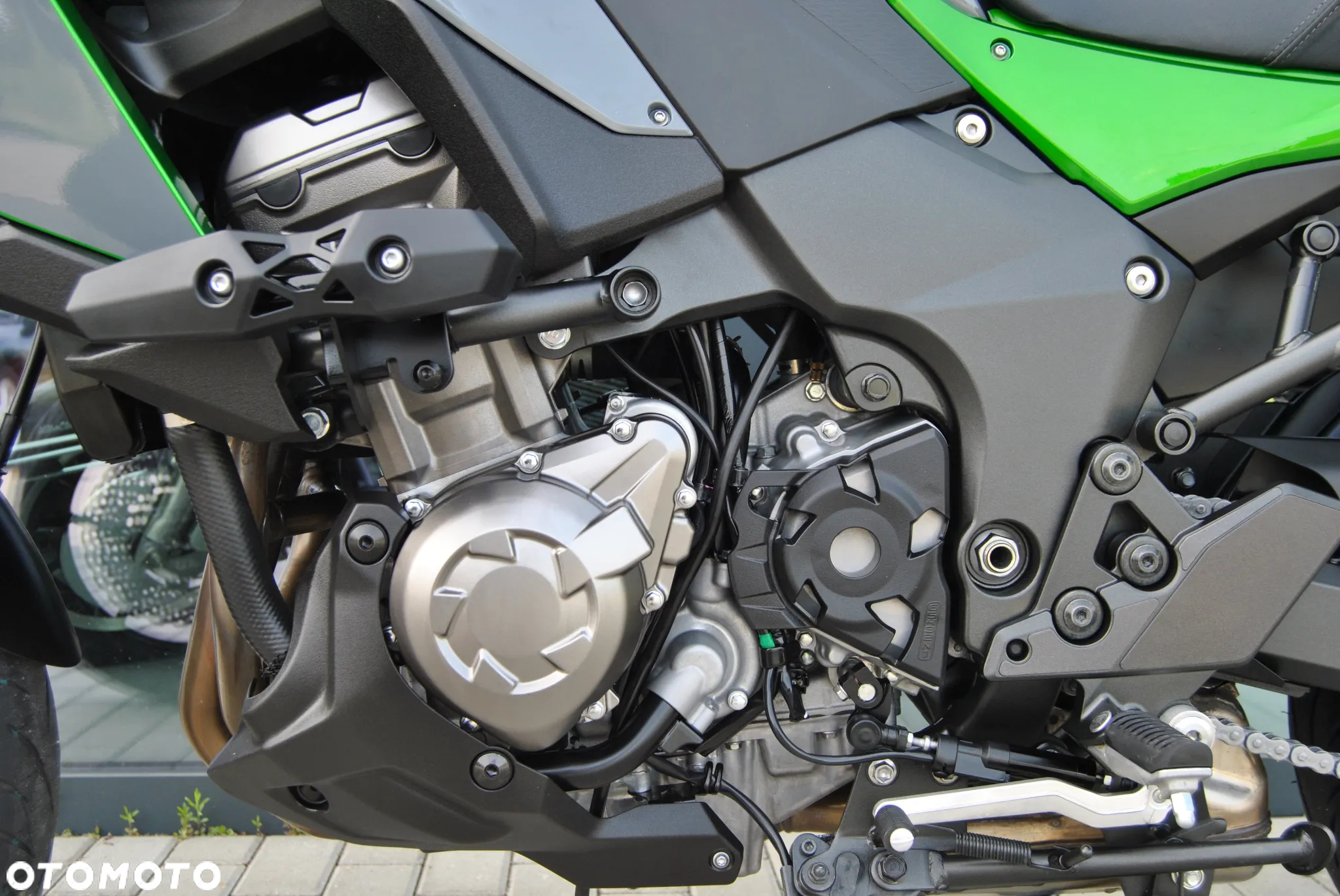 Kawasaki Versys 1000 - 10