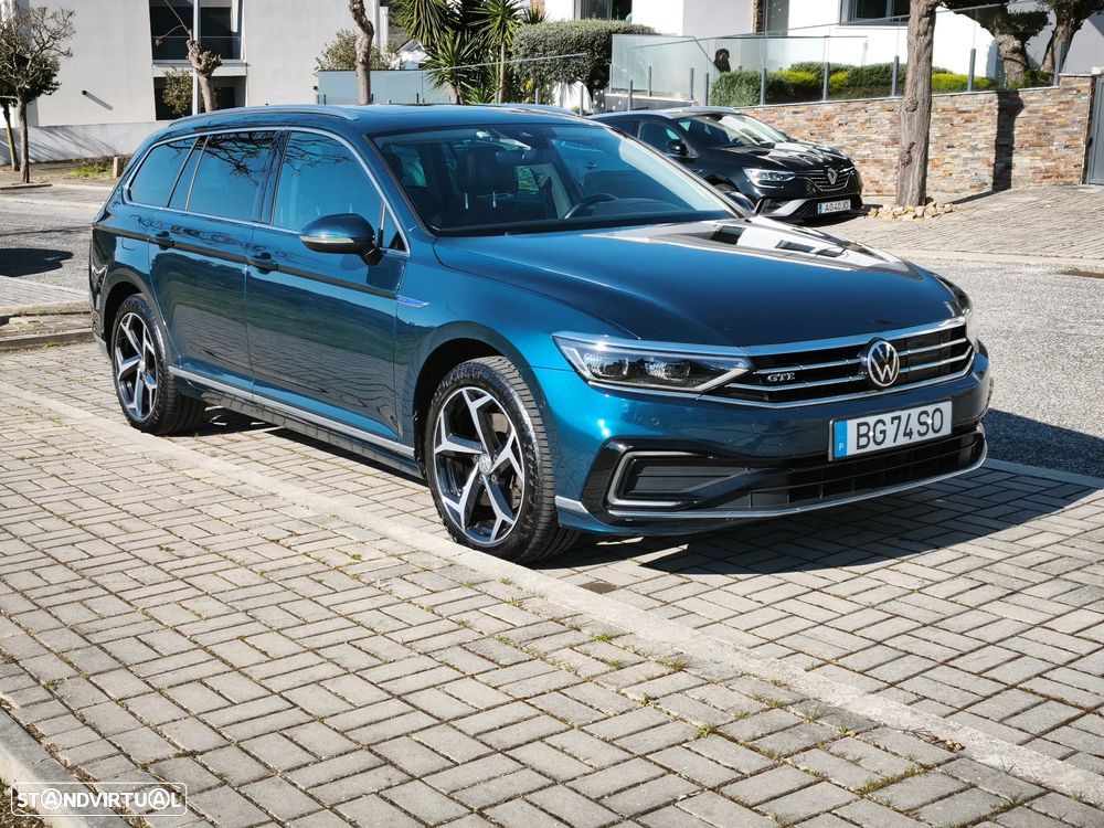 VW Passat Variant - 1