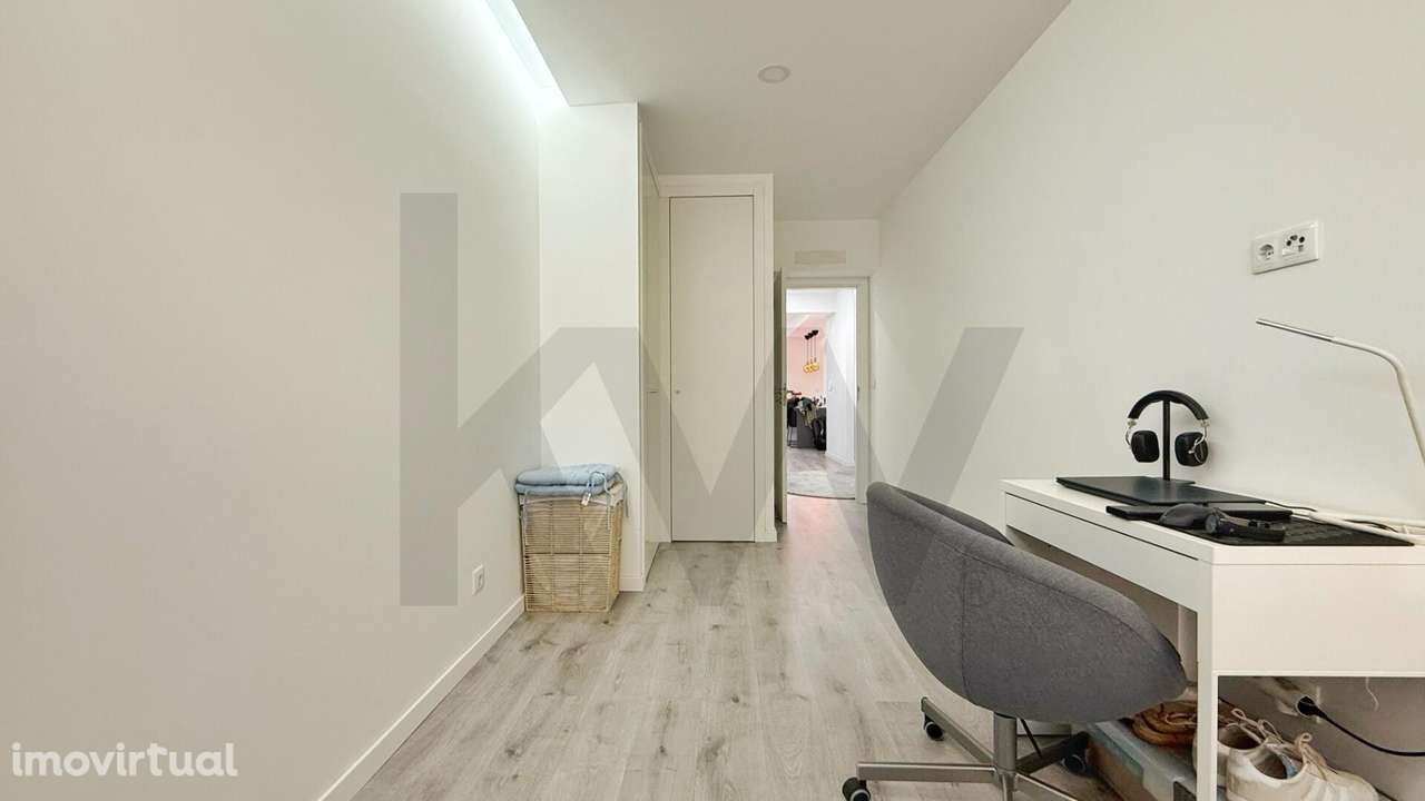 Apartamento T2 Totalmente Remodelado com Suite e Varanda – Casal do Ma - Grande imagem: 5/27