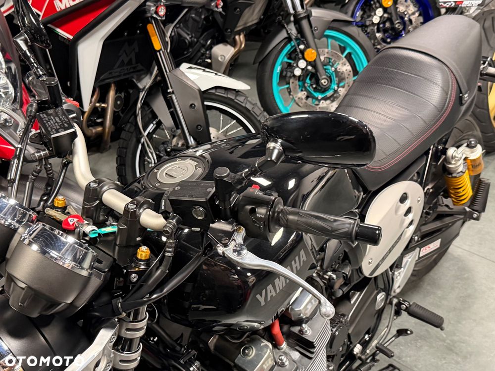 Yamaha XJR - 35