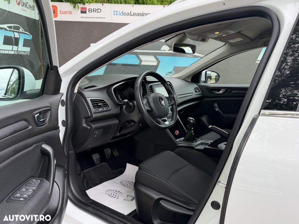 Renault Megane TCe 115 GPF LIFE - 13