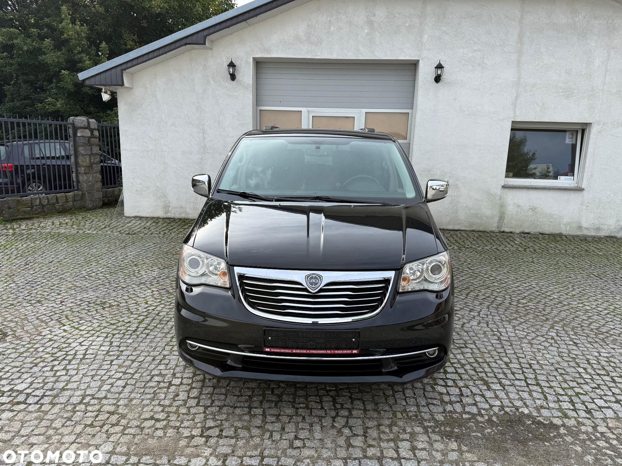 Lancia Voyager - 2