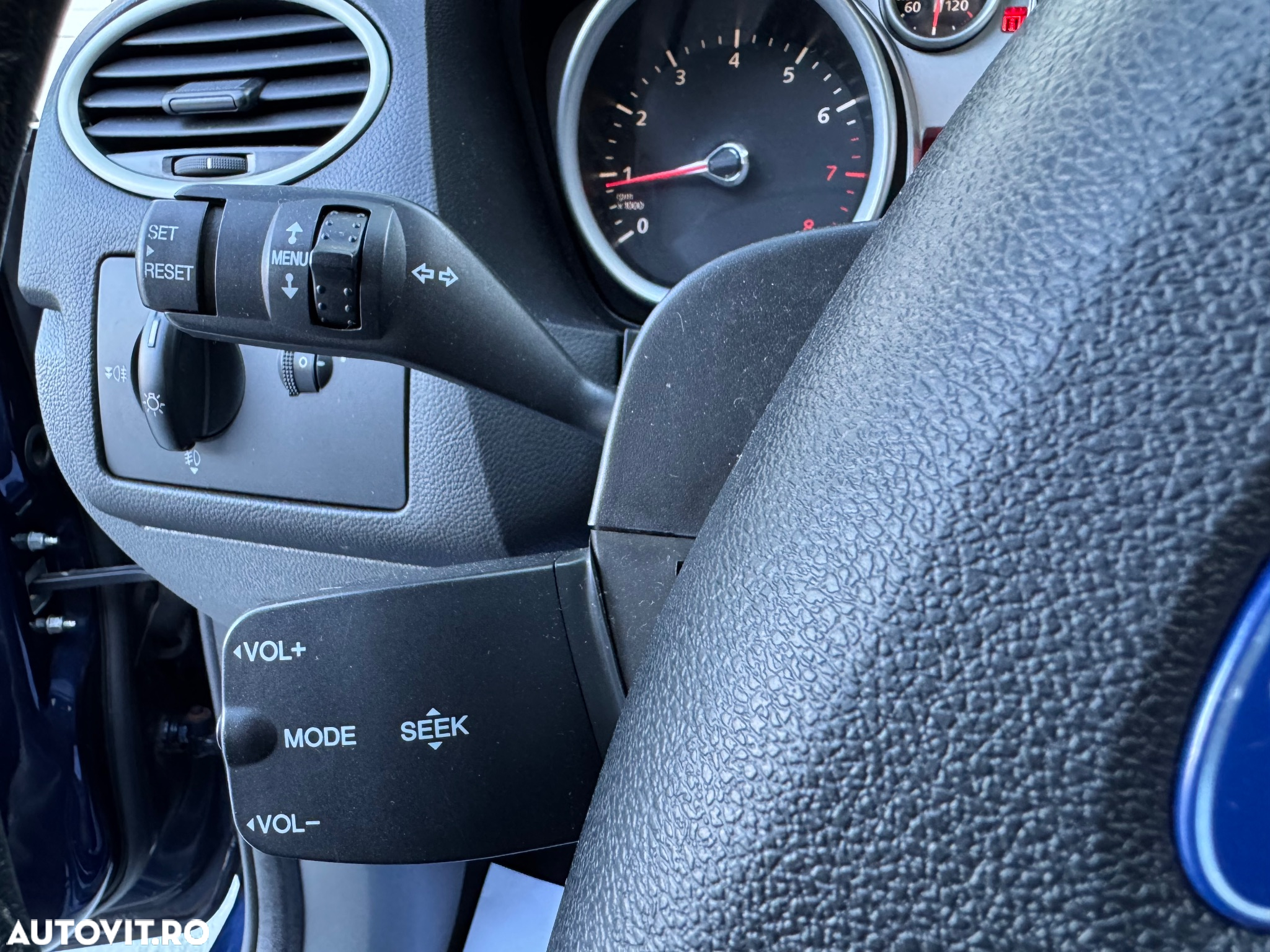 Ford Focus 1.6 Ti-VCT Ambiente - 9