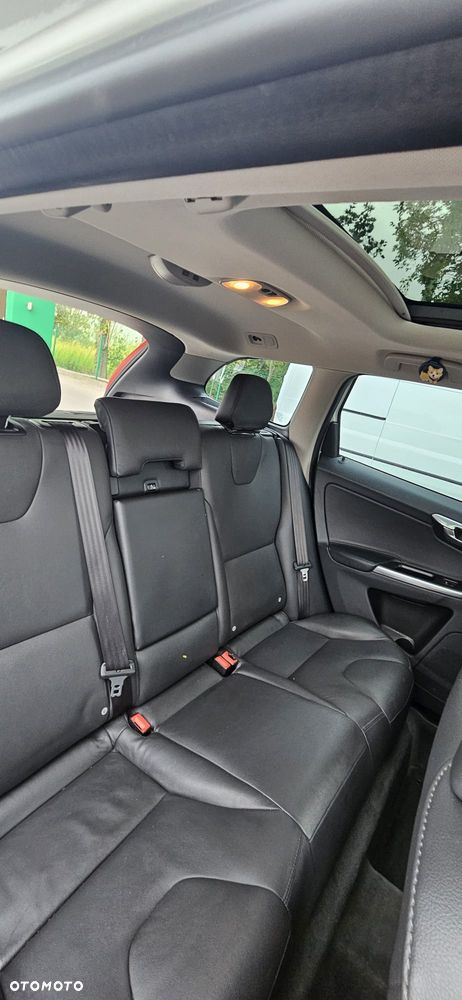 Volvo XC 60 D5 AWD Summum - 9