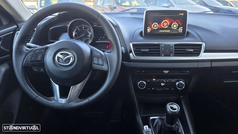 Mazda 3 Hatchback 1.5 Sky-D Excellence - 11