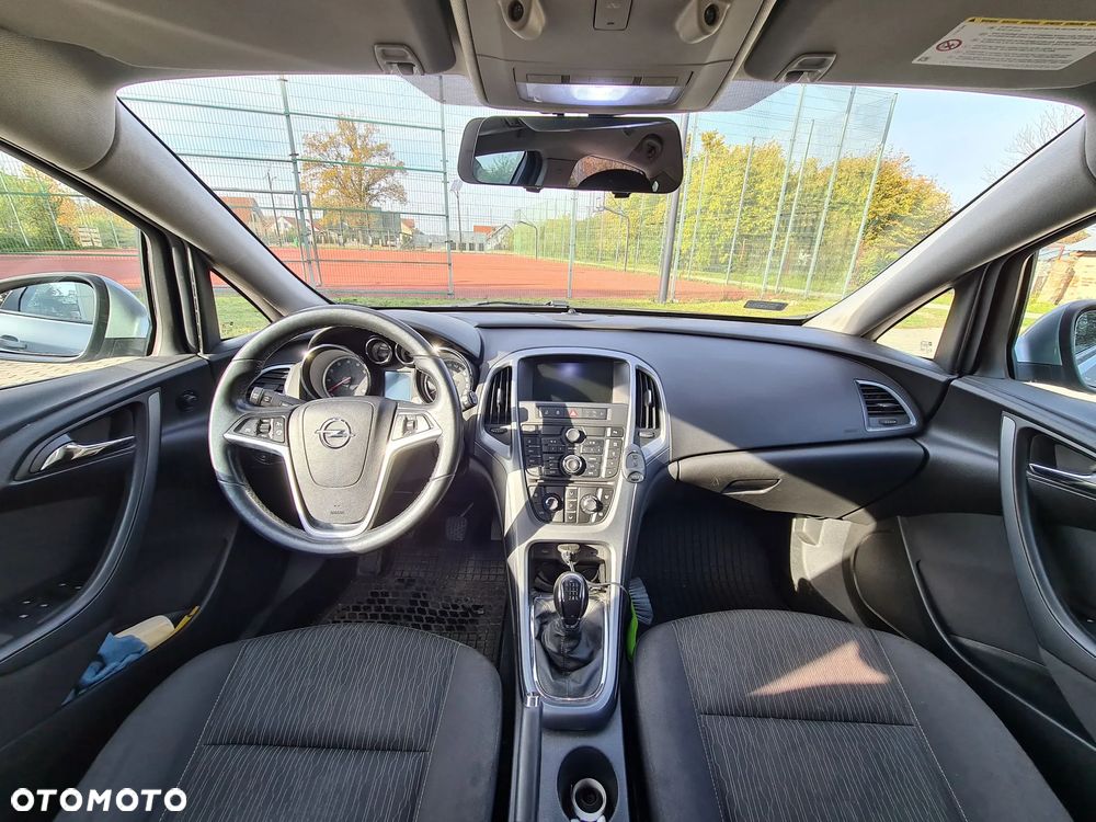 Opel Astra 1.4 T Enjoy - 9