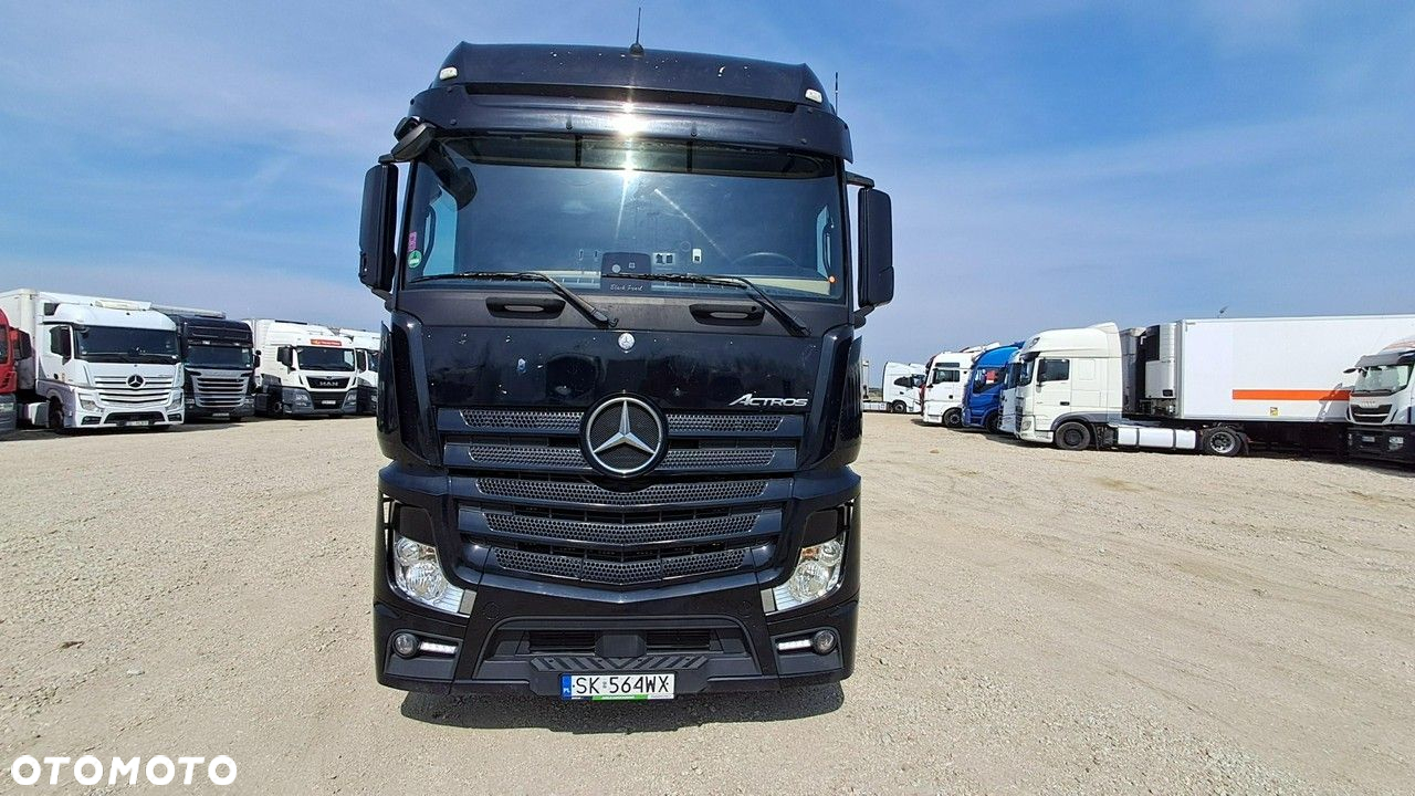 Mercedes-Benz Actros - 2