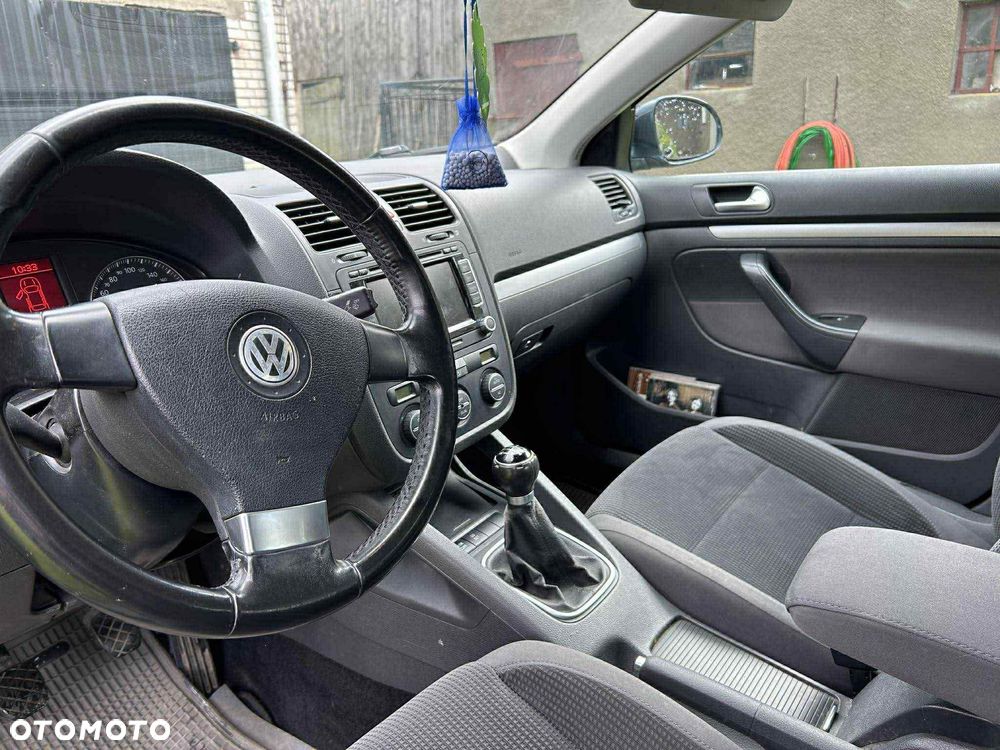 Volkswagen Jetta - 13