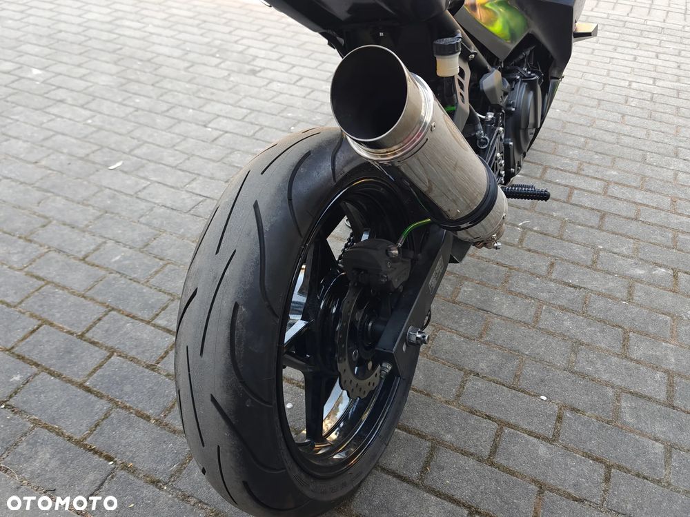 Kawasaki Ninja 400 - 12