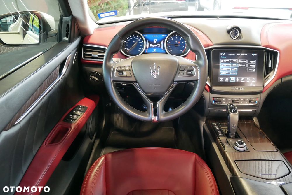 Maserati Ghibli S - 16