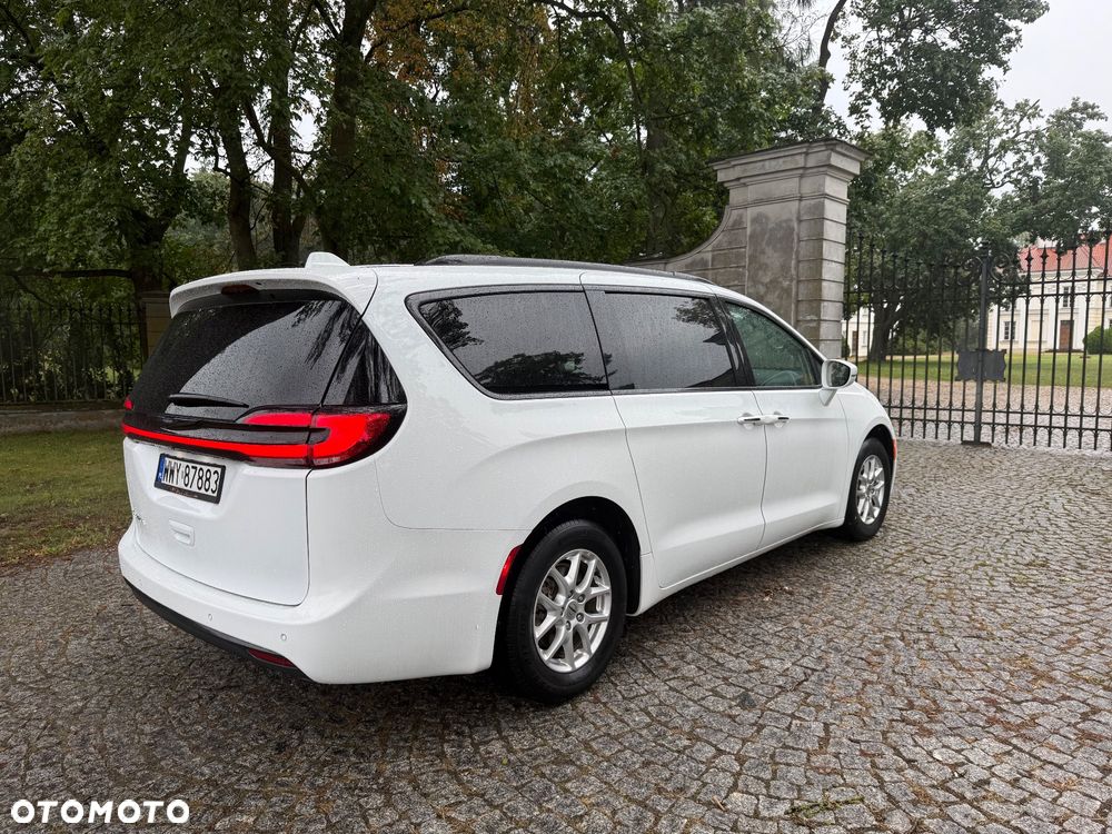 Chrysler Pacifica - 35