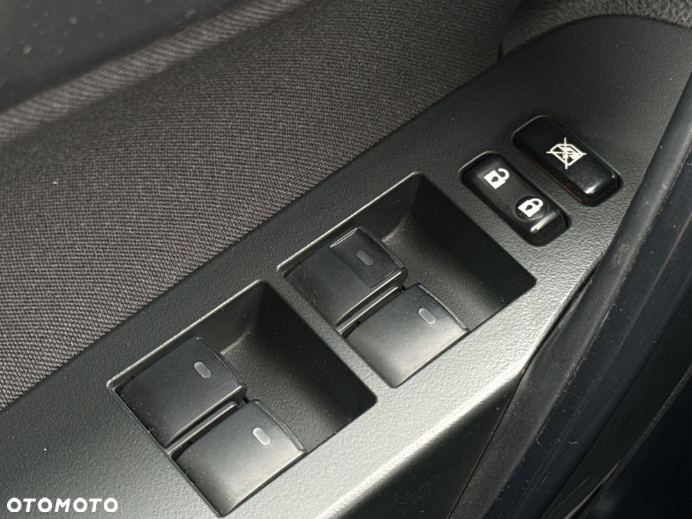 Toyota Auris - 18