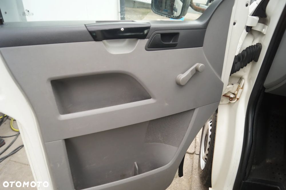 Volkswagen Ttransporter - 12