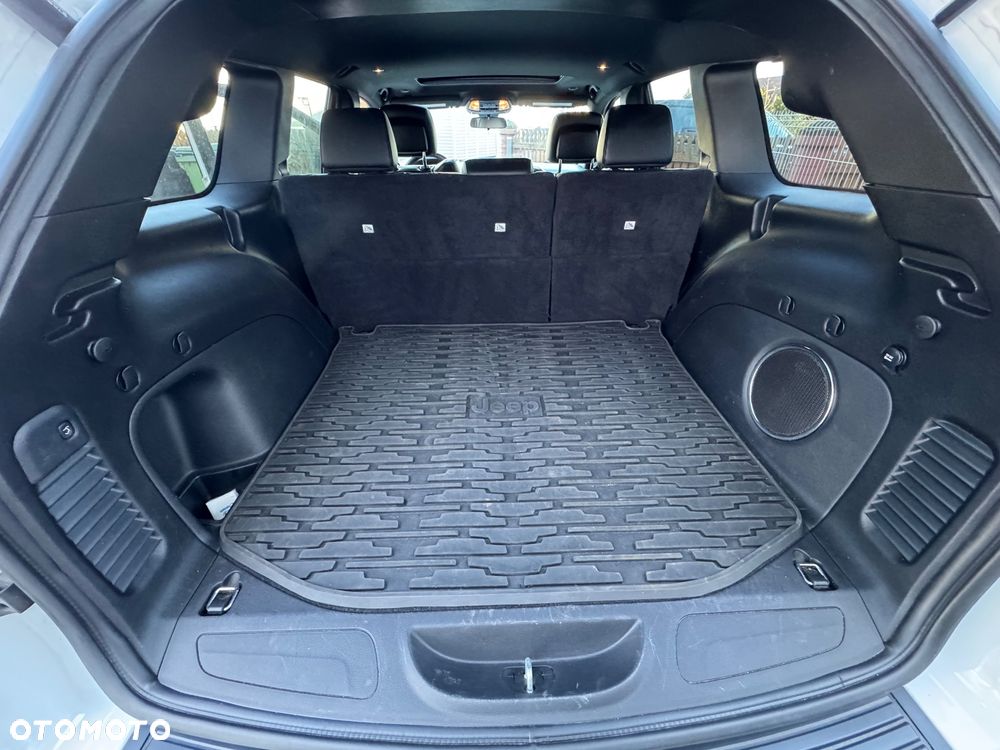 Jeep Grand Cherokee - 20