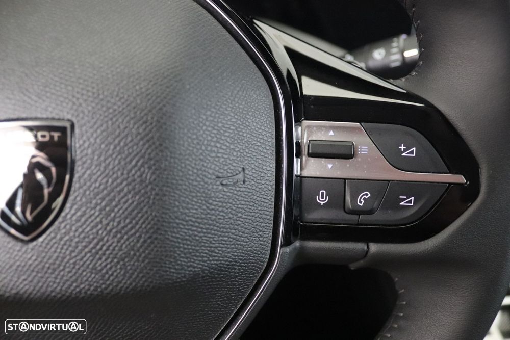 Peugeot 308 1.5 BlueHDi Allure Pack EAT8 — fotografia 17