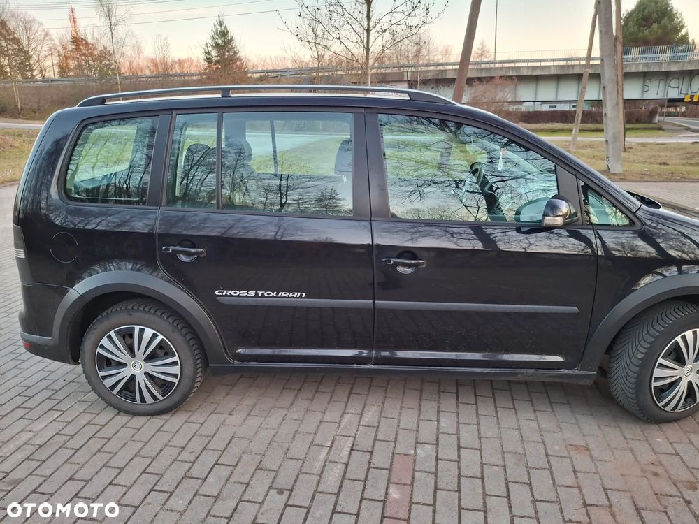 Volkswagen Touran 2.0 TDI DPF United - 2
