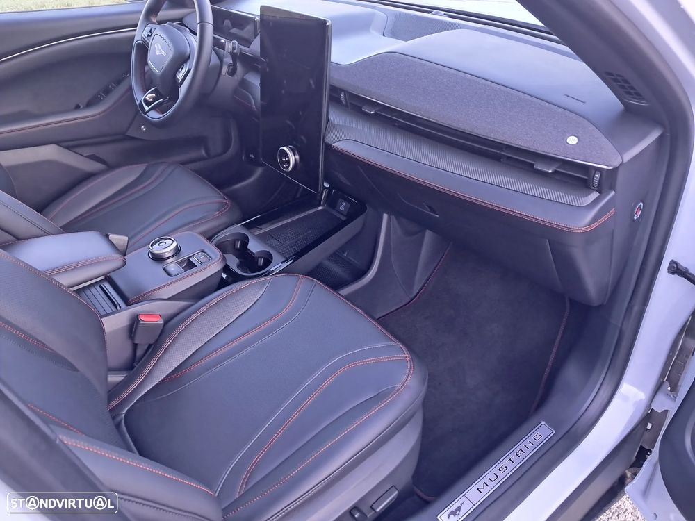 Ford Mustang Mach-E Premium - 15
