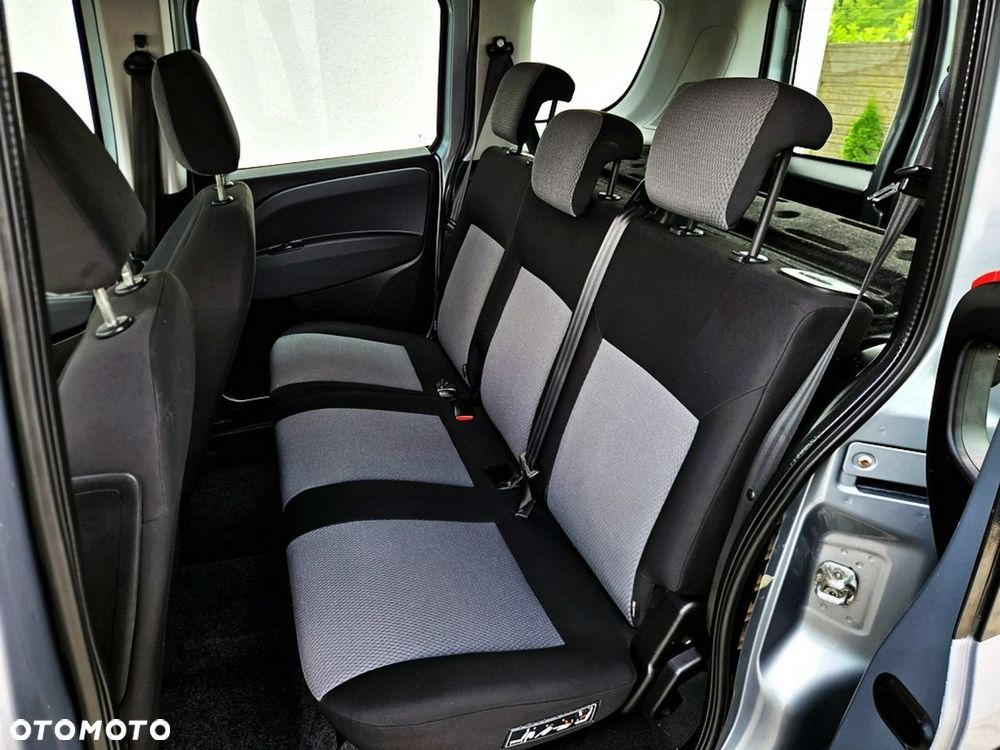 Fiat Doblo 2.0 Multijet 16V Emotion - 24